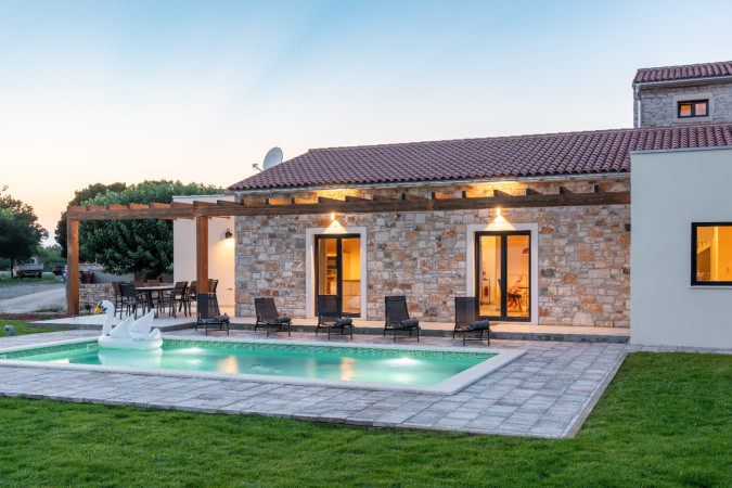 Scenic Views, Outdoor Oasis, Casa Veduta with Pool, Bale-Valle, Istria - Croatia Bale